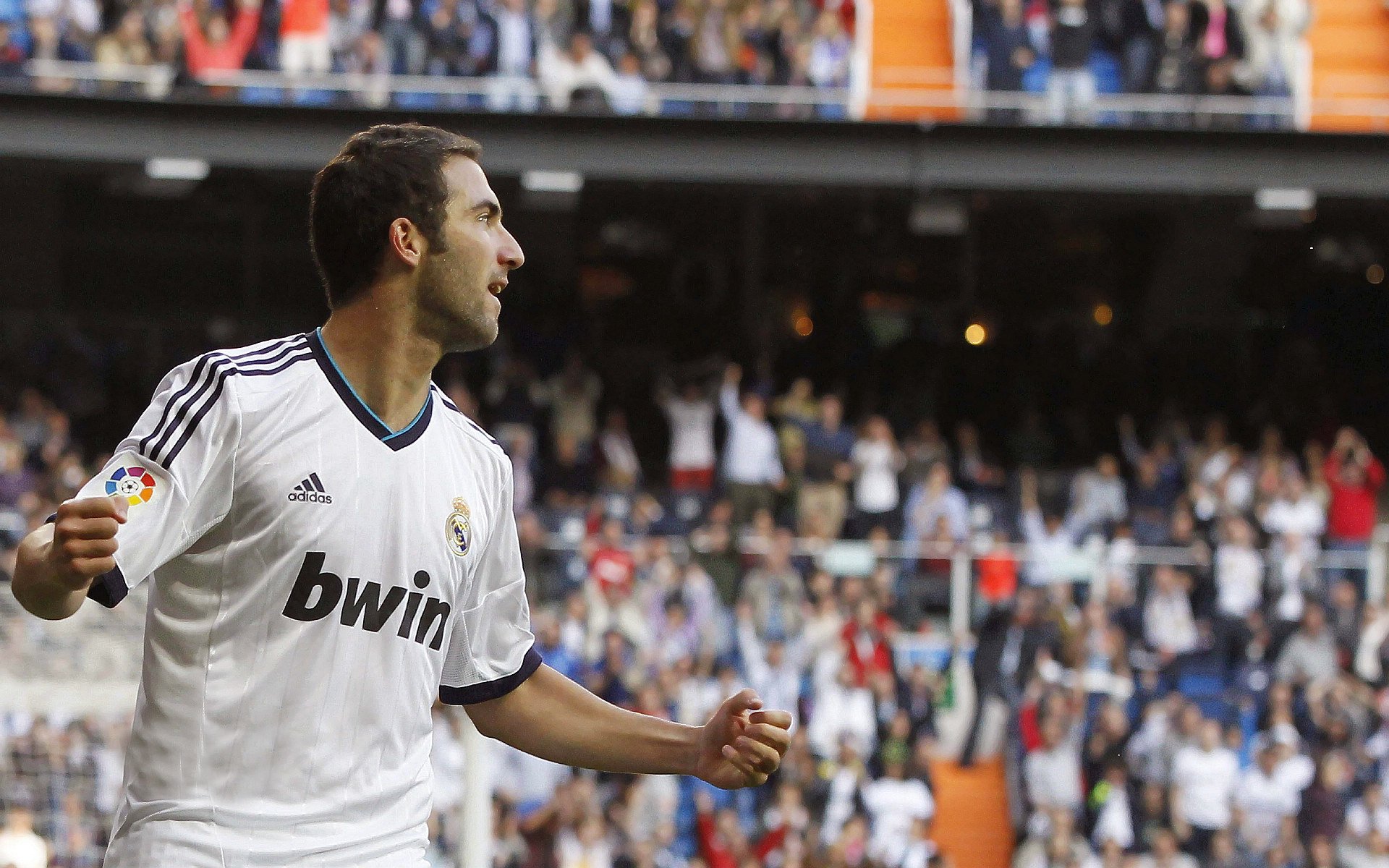 _爵士攻防两端振奋人心，战绩持续上涨_，爵士rnb