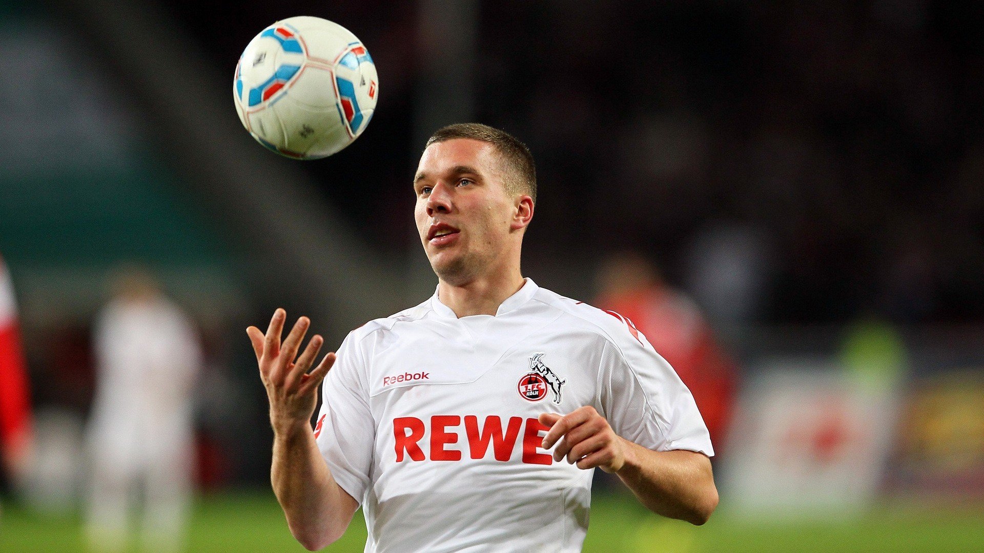 _赛场边缘：运动员的趣味小插曲_，赛场上运动员之歌